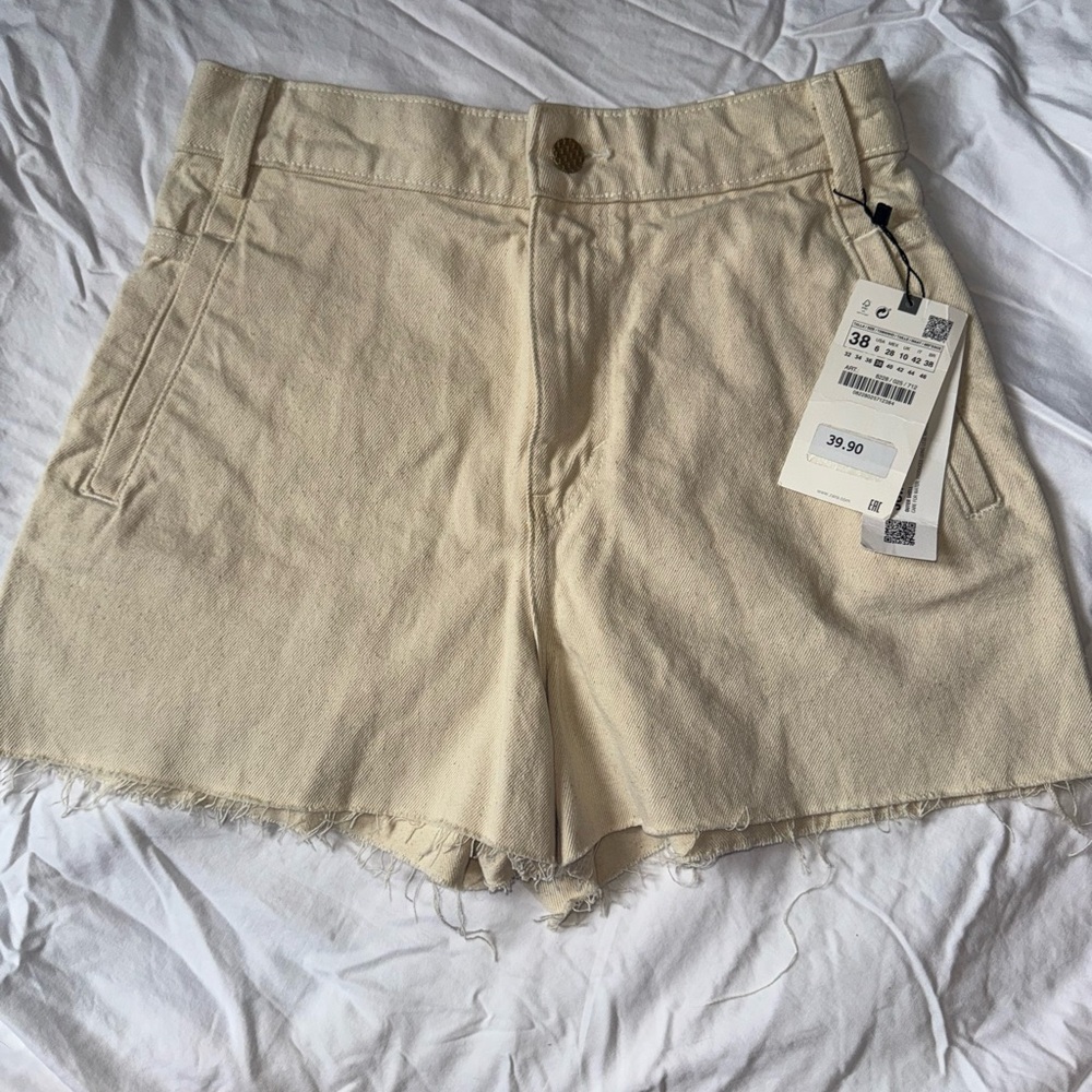 Zara Cream High-Waisted Jean Shorts Frayed Hem